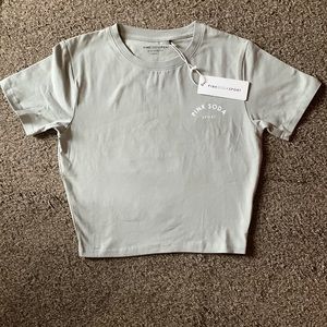 Brand New Women’s Pink Soda Sport Slim Tee Size Small